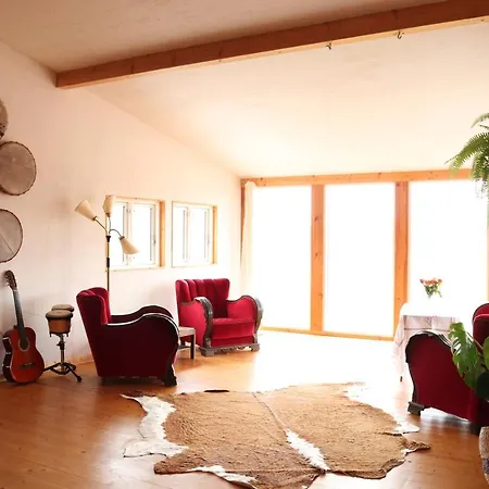 Heimaey, Ljosheimar Апартаменты